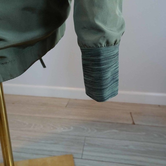 PrAna Womens Jacket Small Lined Full Zip Lined Rain Windbreaker Bomber Quick Dry - Picture 9 of 15